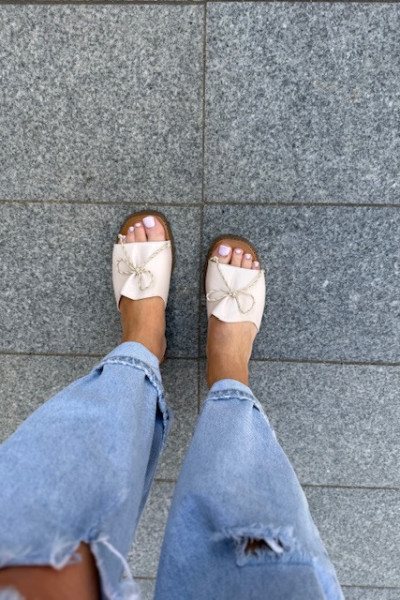 Klapki z kokardką SHIMMER beige 6